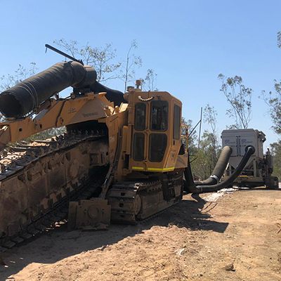 trencher connected to mobile dust collector